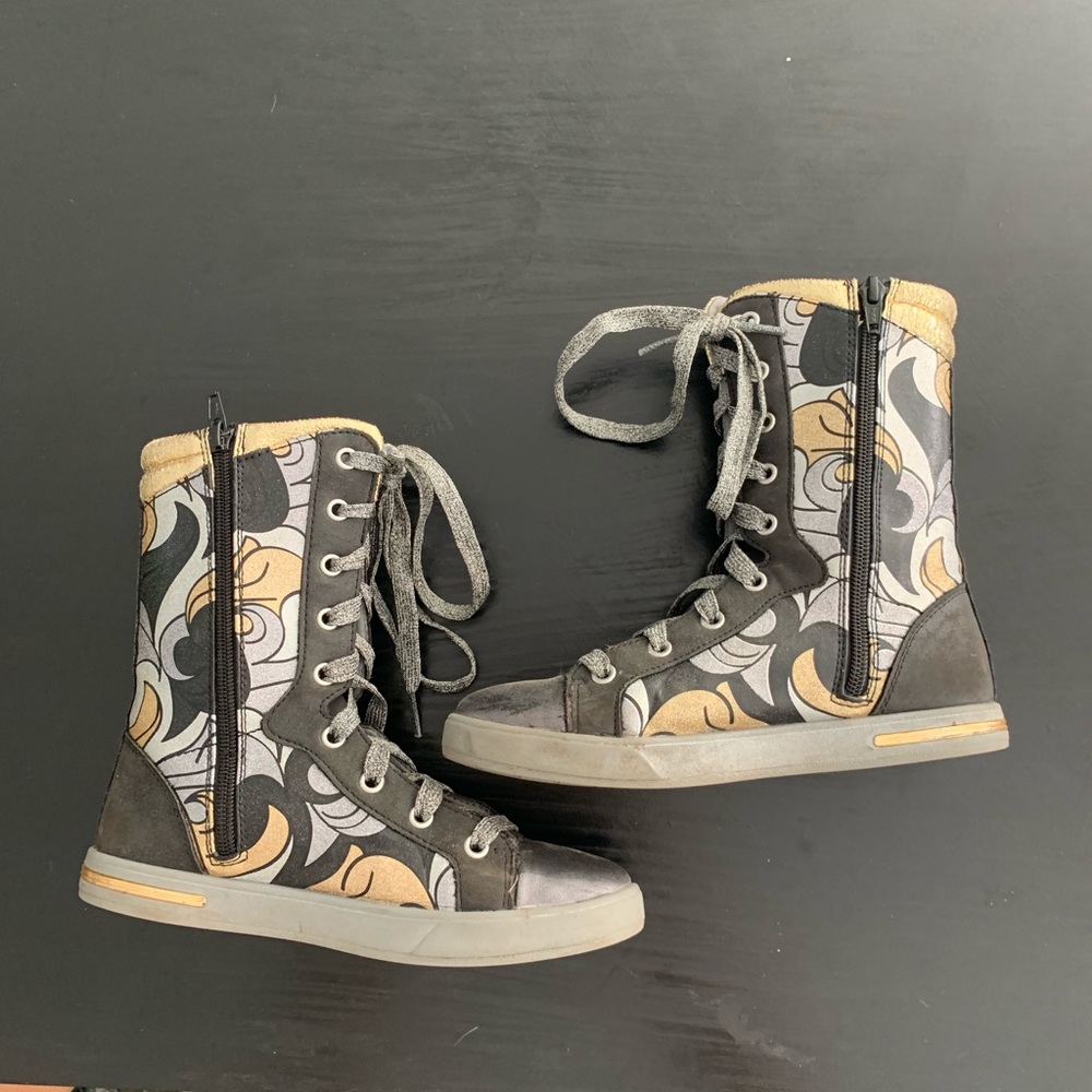 Size 2 girls high top sketchers sneakers